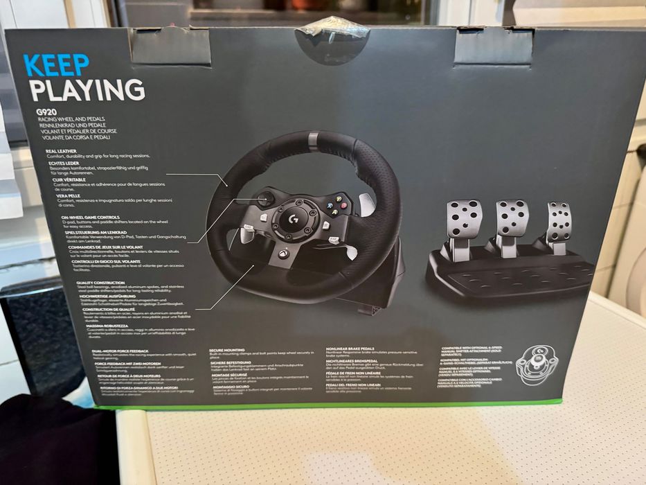 Logitech G920.
