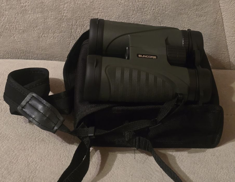Lornetka myśliwska turystyczna 10x40 SUNCORE w gumowanej obudowie.
