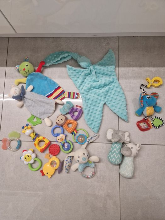 Zestaw zabawek niemowlęcych
