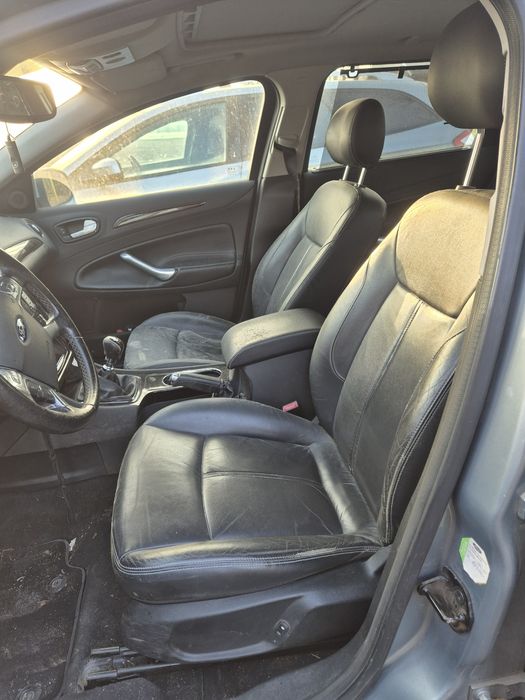 Przod mondeo mk4 kolor H8