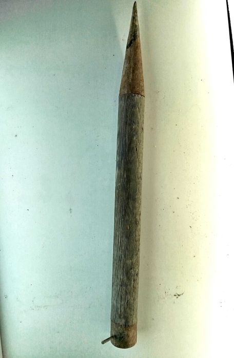 Kołek drewniano metalowy 52cm PRL do czegoś ???