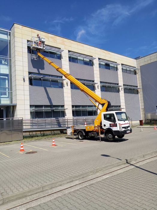 Podnośnik koszowy Warszawa, zwyżka, usługi, wycinka drzew