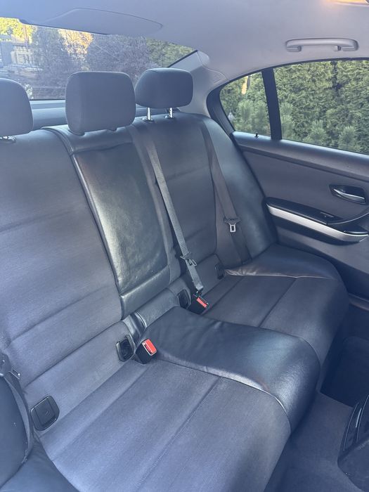 BMW 3 E90 320i Automat!