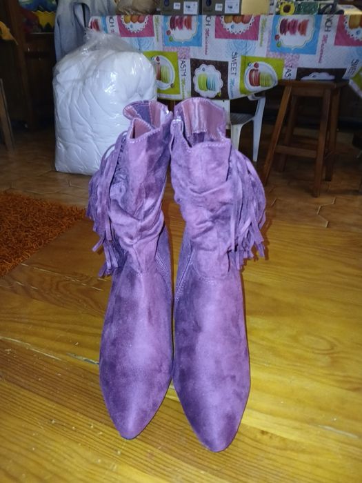 Botas de Camurça Novas N 36
