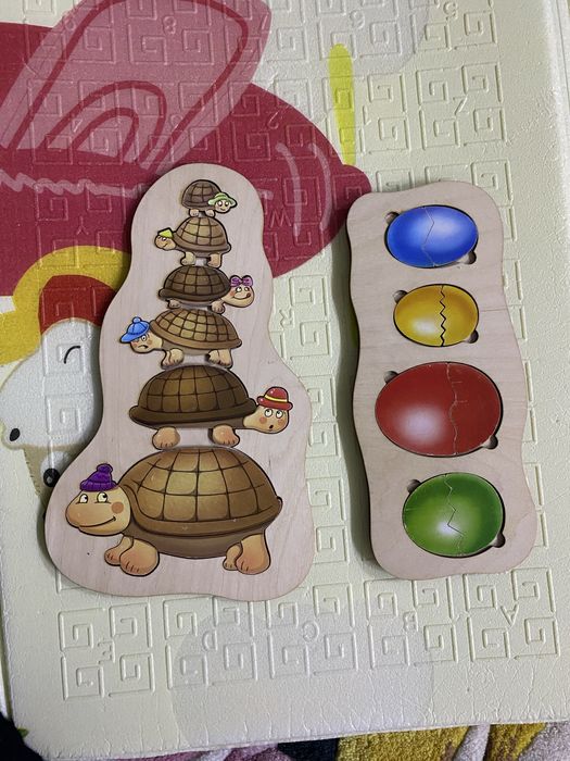 Деревяні вкладки черепашки та яйця з ціплятами
