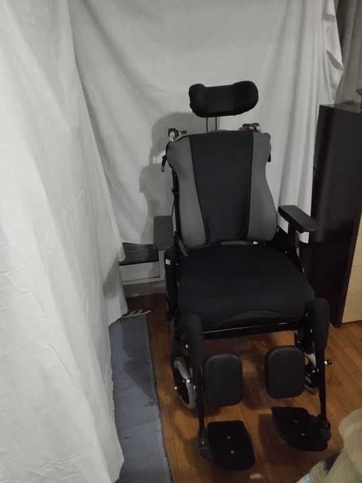 Cadeira de rodas de passeio marca Orthos
