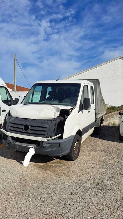 Carrinha acidentada Volkswagen Caixa aberta  7 lugares
