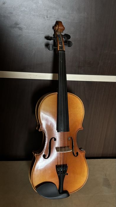 Продам скрипку 3/4 SKYLARK