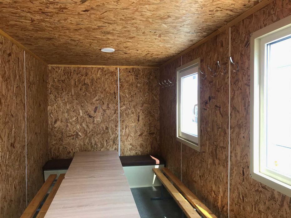 Вагончик побутовий на колесах з твердопаливним котлом. Новий