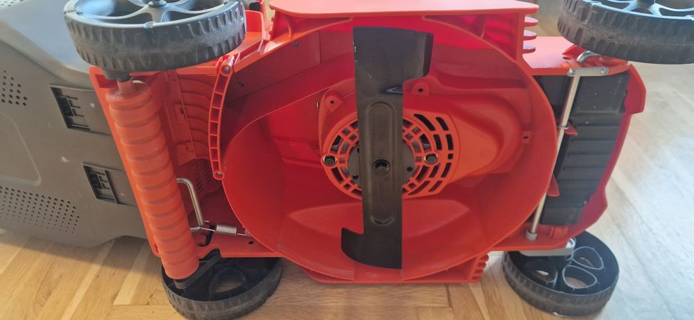 Kosiarka akumulatorowa Husqvarna flymo