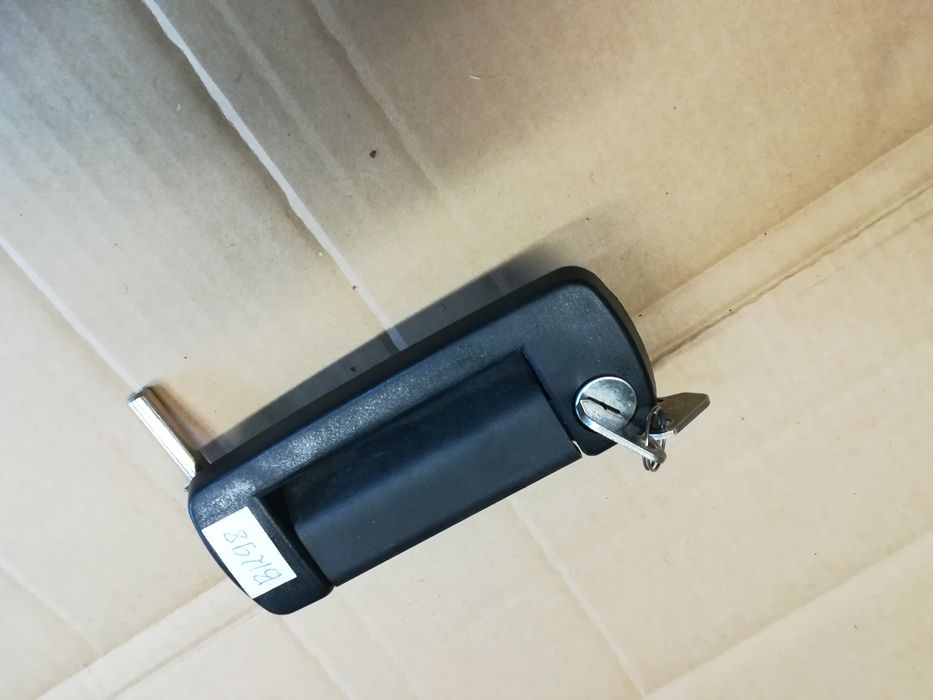 Fiat 126p klamka lewa nowa do wersji FL