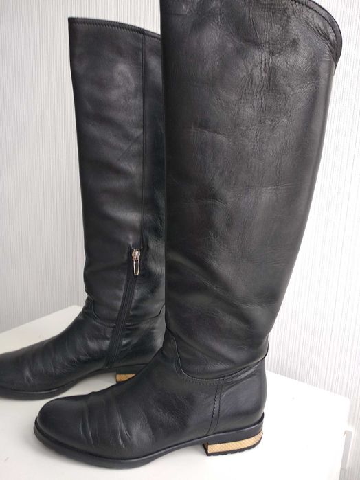 Чоботи жіночі