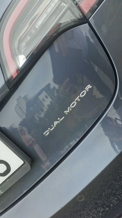 Tesla dual motor long range 2019