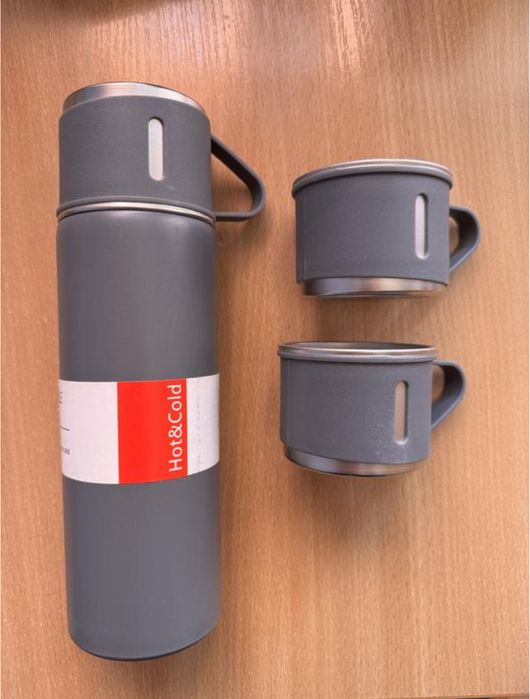 Термос 500 мл; холод / тепло тримає до 12 годин