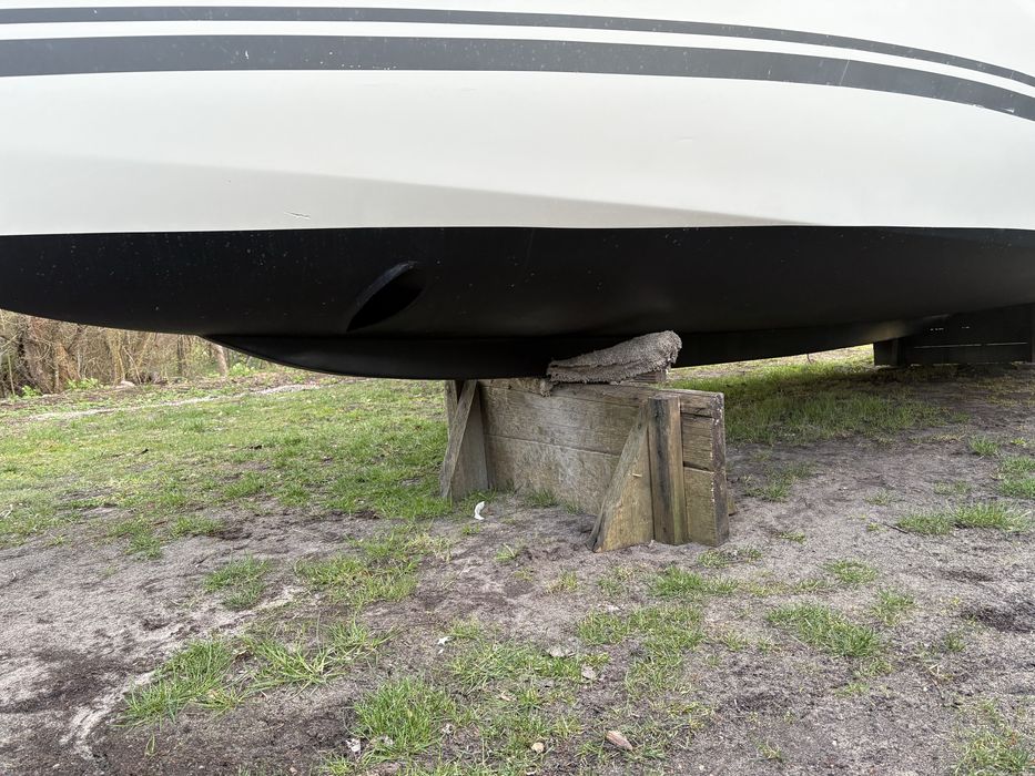Delphia Nano , spacerowy jacht motorowy HOUSBOAT
