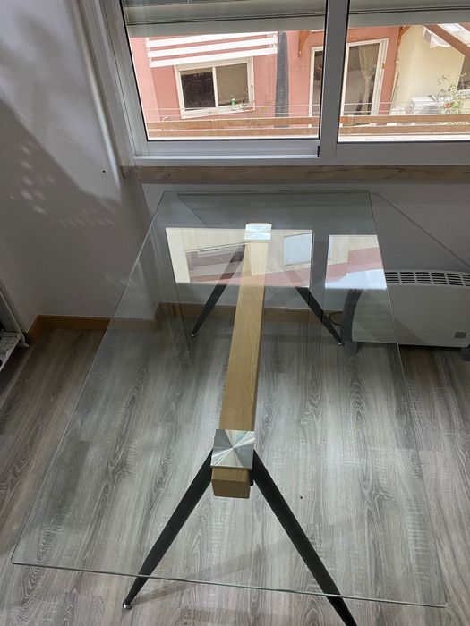 Mesa de jantar de vidro