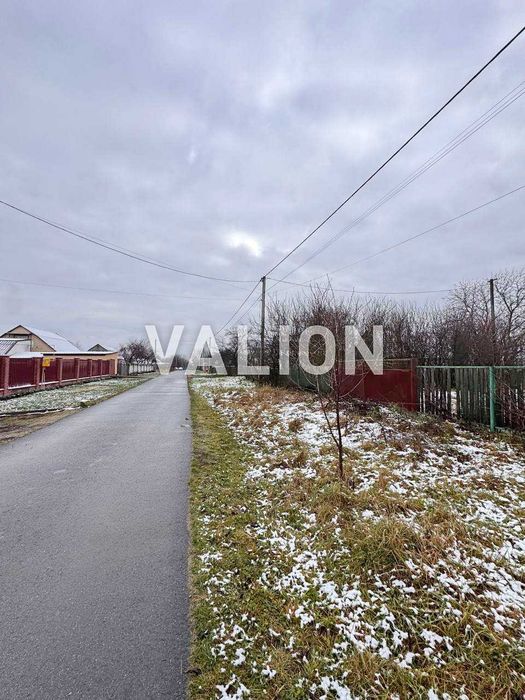 Продаж будинку с. Ставище, Житомирська обл., продаж землі.