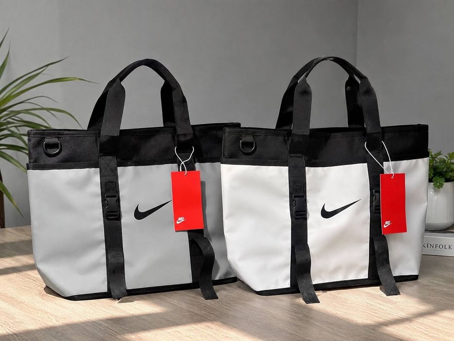 Нова колеція 2026 року Жіночих сумок від Nike
