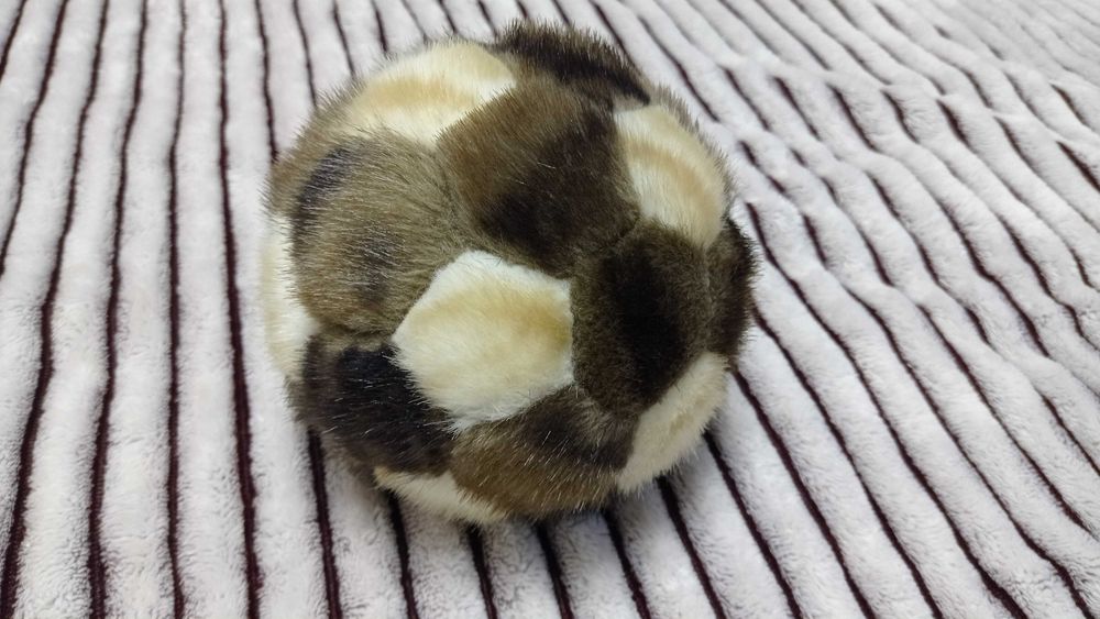 Мяч футбольный мягконабивной искусственный мех под норку 18 см