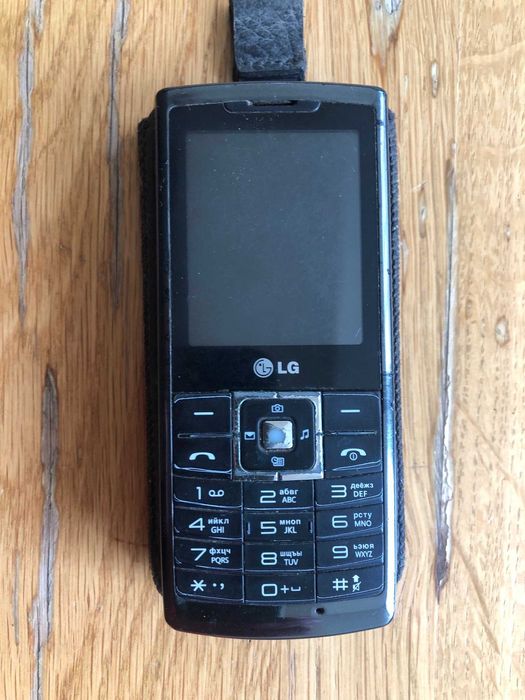 Мобильный телефон LG LG-S310 на запчасти