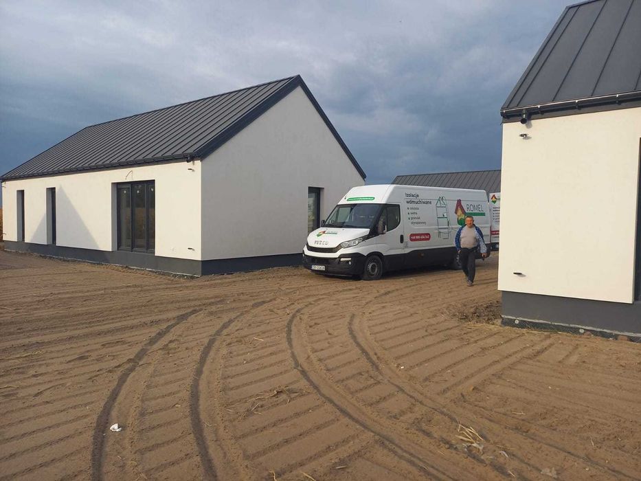 Wdmuchiwanie wełny celulozy ocieplanie docieplanie poddasza naprawa