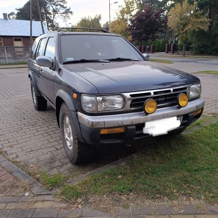 Nissan Pathfinder Nissan Pathfinder 3.3 Benzyna + Gaz