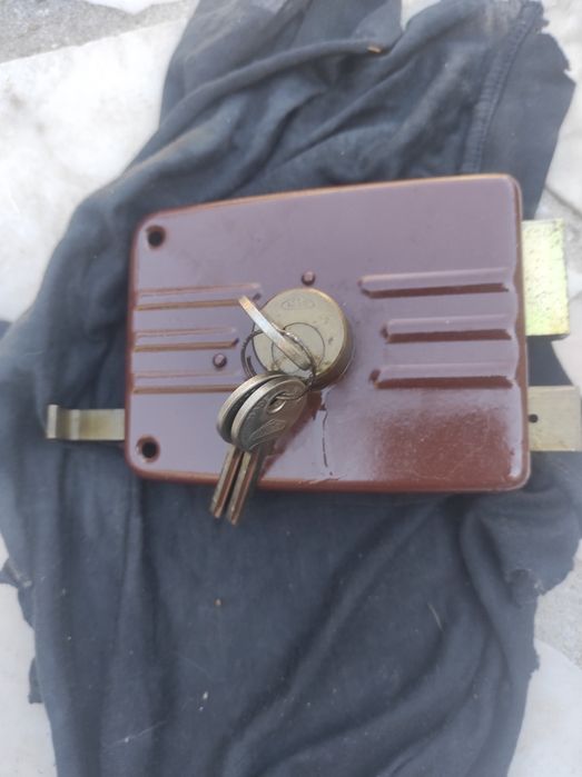 Door/Gate Lock – Read Description64584571651714121