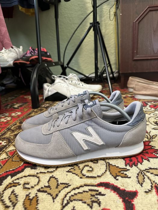 Кросівки New Balance 220