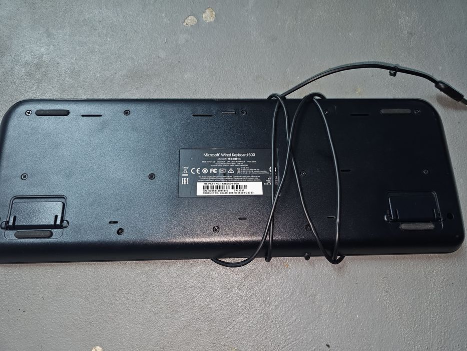 Vendo Teclado Microsoft 600423701575170140161