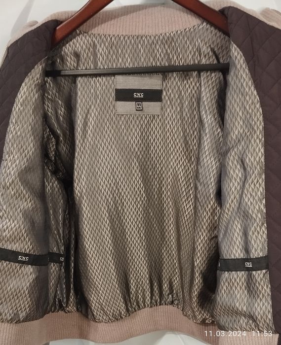 Куртка жіноча  COSTUME NATIONAL курточка демісезонна Куртка демисезонн