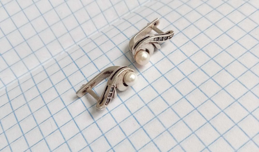 Сережки серьги срібло 925 проба. Перлинки (жемчужини)