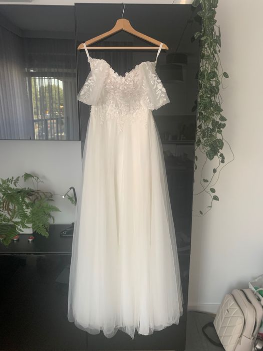 Suknia ślubna z dodatkami