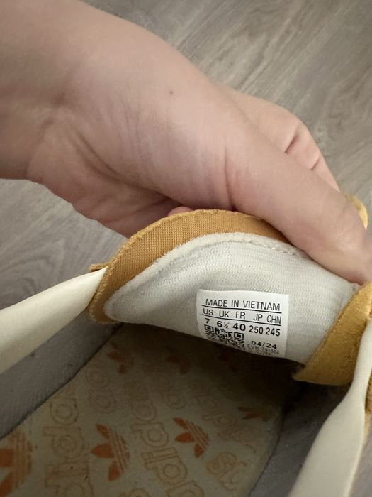 tenis adidas spezial amarelos