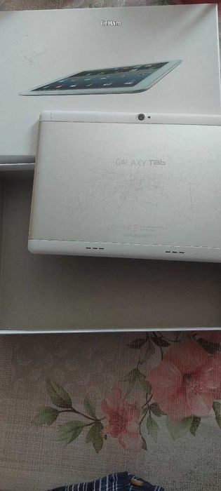 продам планшет самсунг-гелаксі 10''