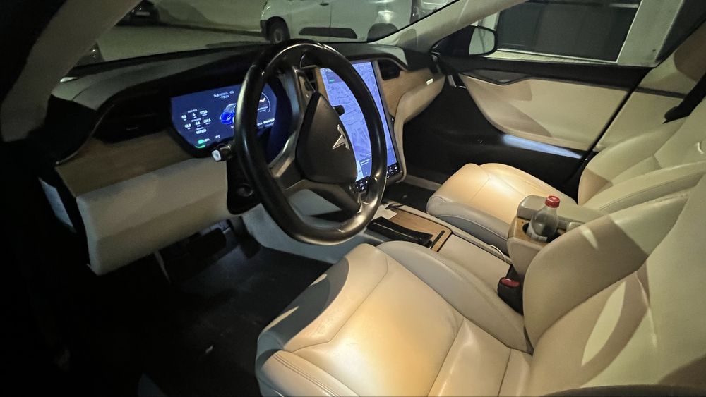 Tesla Modelo S75D 10/2018