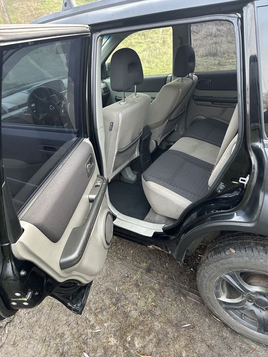 Продам Nissan X-Trail 2,2 дизель
