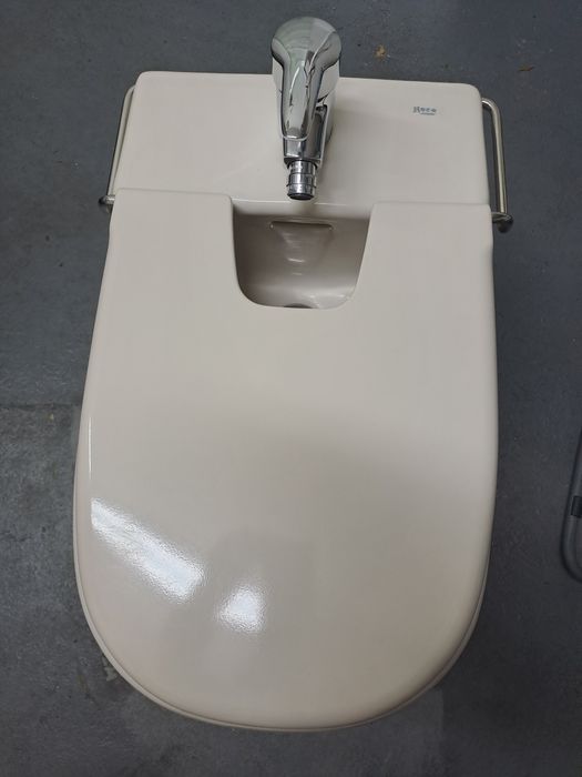 Bidé roca  e com torneira completa roca