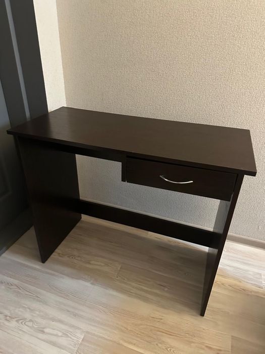 Стіл офісний письмовий компютерний