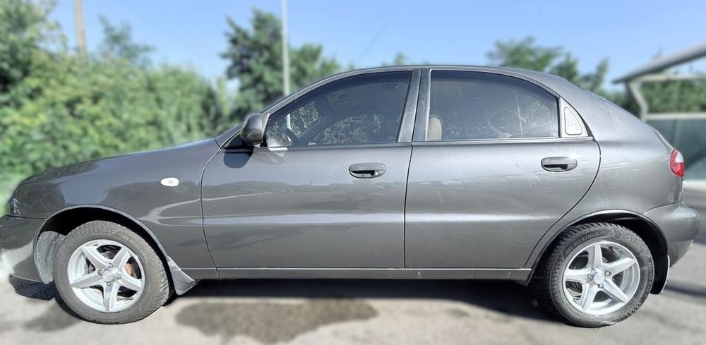 Продам ЗАЗ  LANOS 1.5