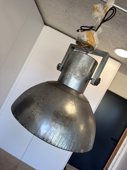 Duza metalowa lampa Soft.