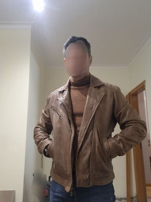 Blusão em couro verdadeiro Tam. L