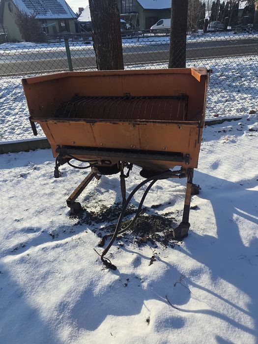 Piaskarka posypywarka solarka schmidt  Hansa tremo multicar