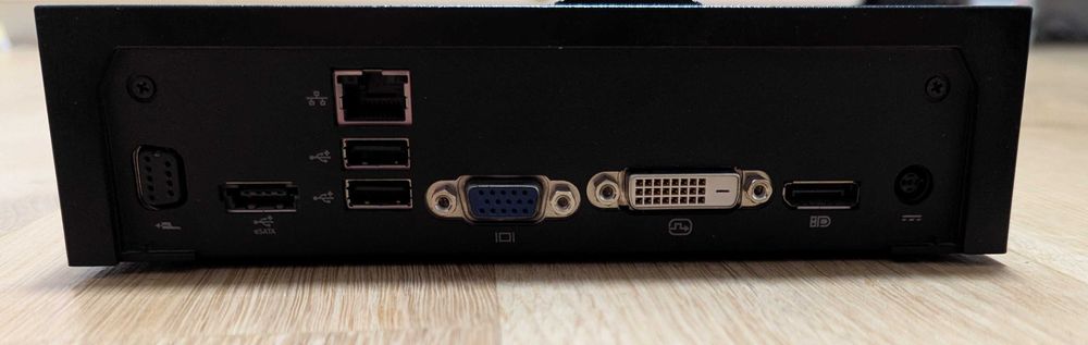 Laptop Dell Precision 3510 - uszkodzony, stacja dokująca