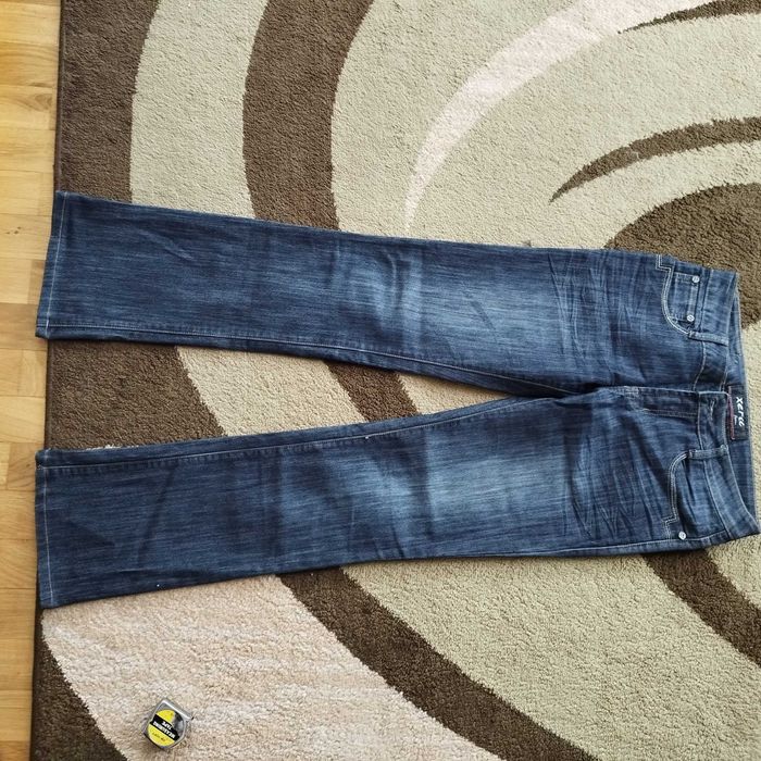 Spodnie jeansy 38