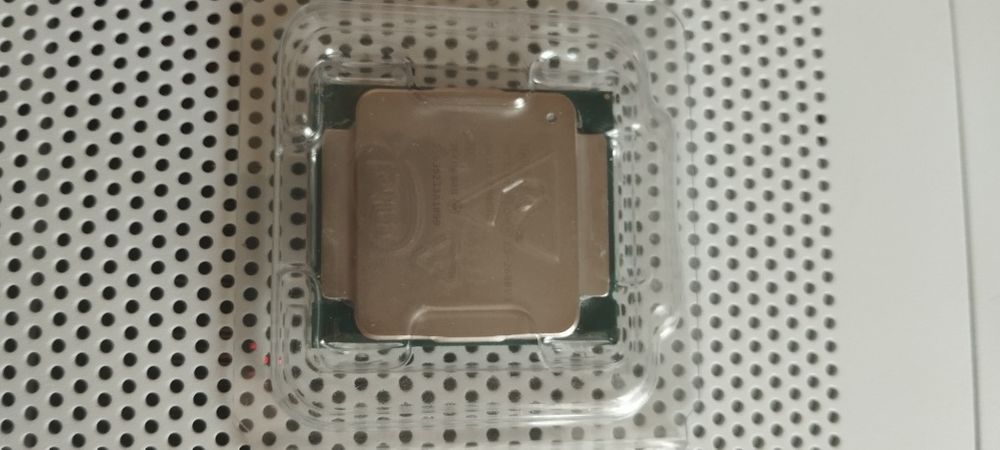 Продам Xeon 2680v3