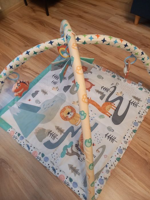 Mata edukacyjna-domowy plac zabaw