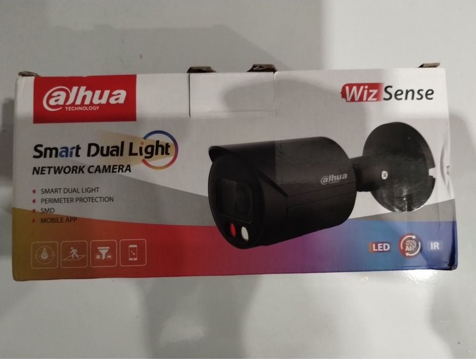 4 МП WizSense ip камера с двойной подсветкой и микрофоном.