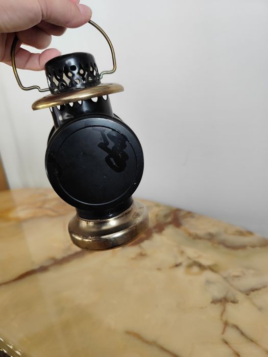 Wyjątkowa latarenką, lampa naftowa