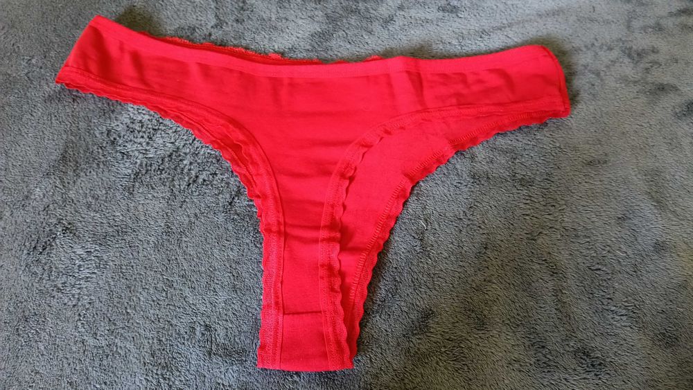 Majtki stringi nowe