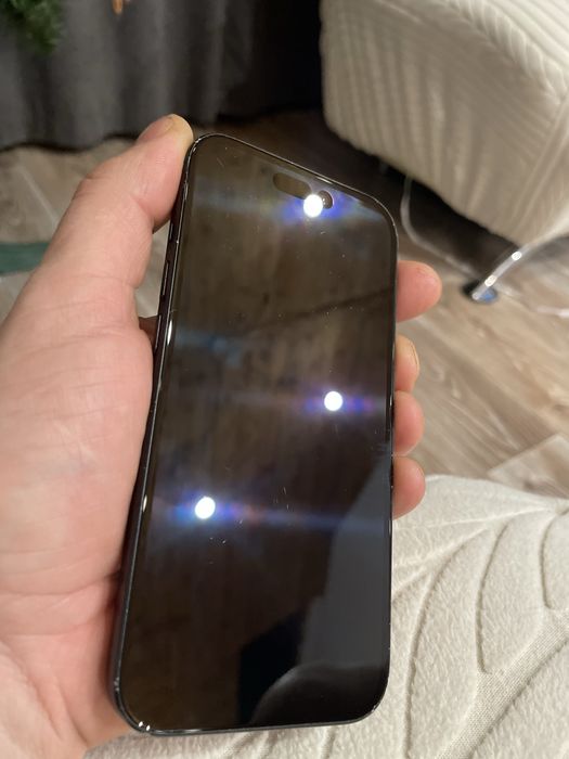 Продам Iphone 15